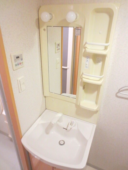 物件内観写真10　(洗面)