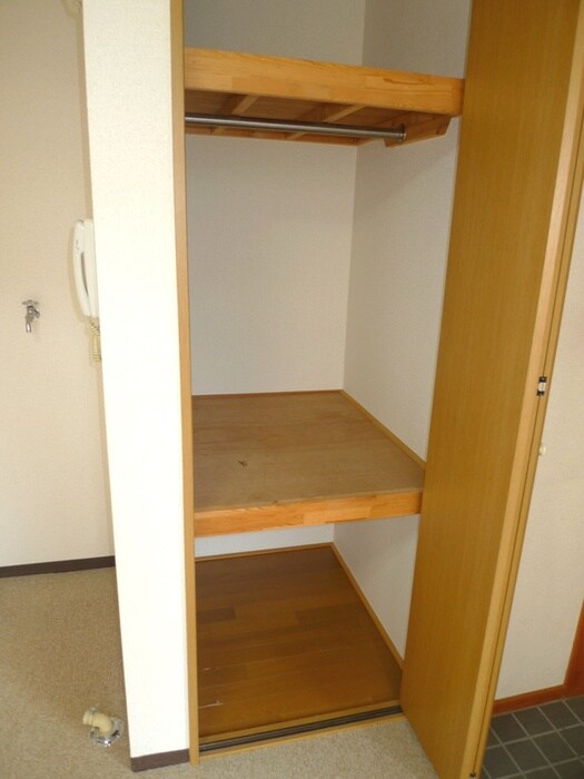 物件内観写真6　(収納)