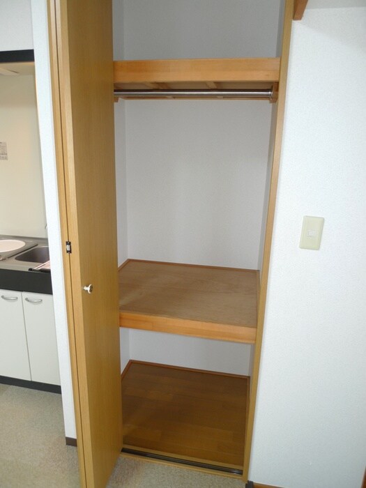 物件内観写真13　(収納)