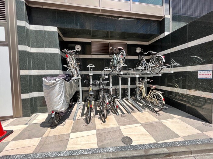 物件外観写真6　(駐輪場)