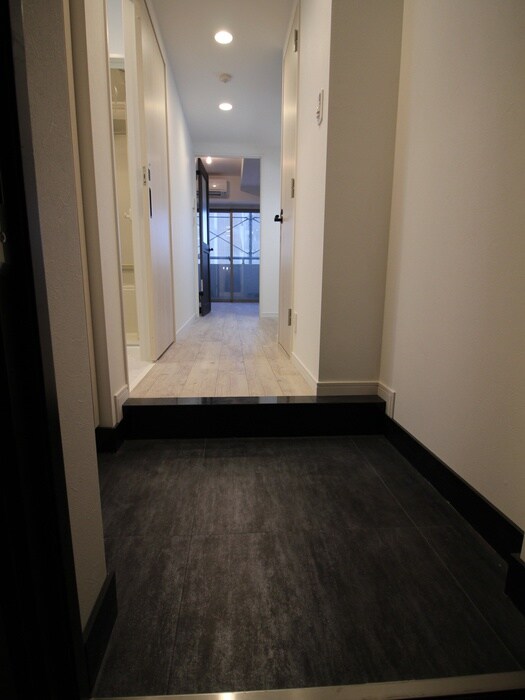 物件内観写真14　(玄関)