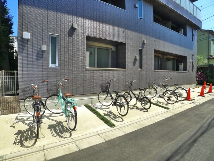 物件外観写真4　(駐輪場)