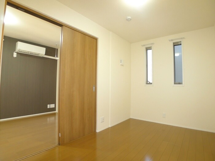 物件内観写真10　(居室)