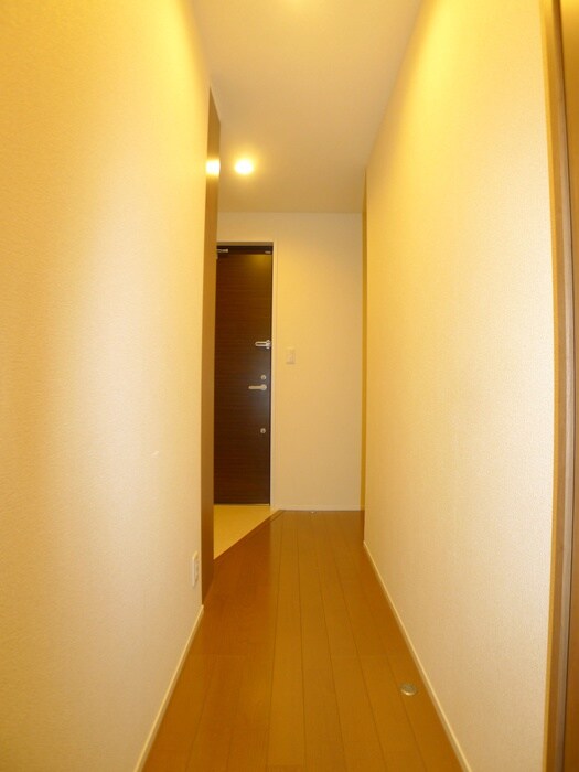 物件内観写真18　(廊下)