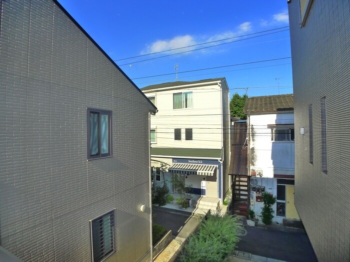 物件内観写真22　(室内からの展望)