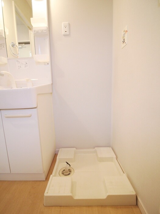 物件内観写真19　(洗濯機置場)