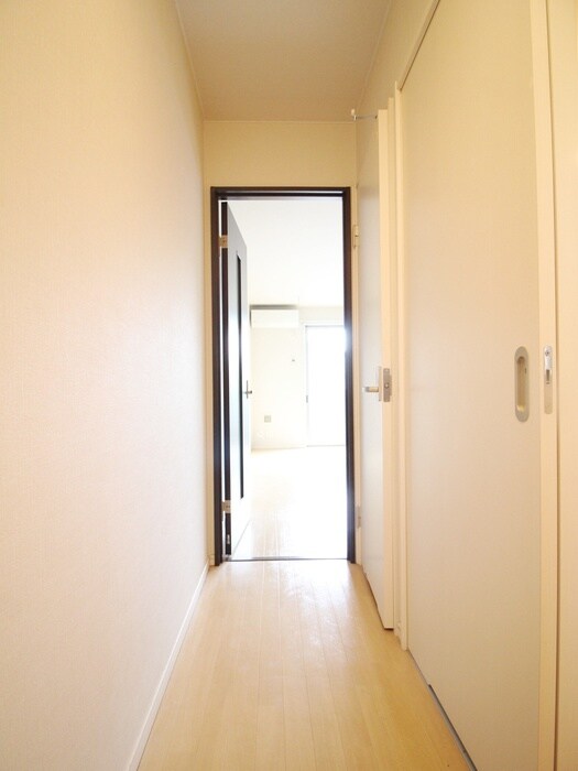 物件内観写真20　(廊下)