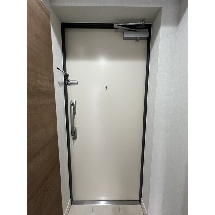 物件内観写真14　(玄関)