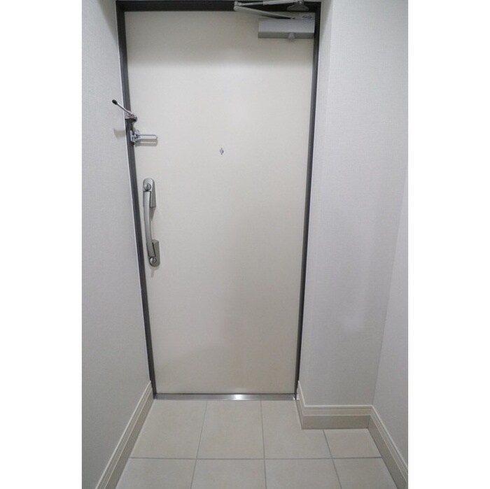 物件内観写真15　(玄関)