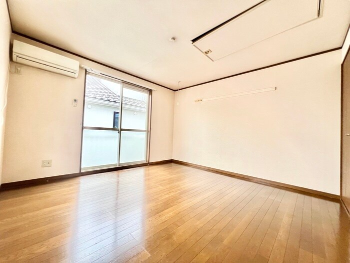 物件内観写真3　(居室)