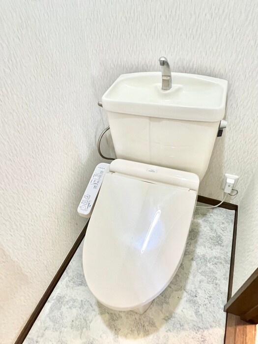 物件内観写真8　(トイレ)