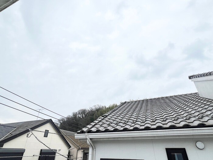 物件内観写真11　(室内からの展望)