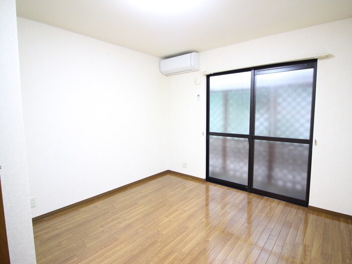 物件内観写真5　(居室)