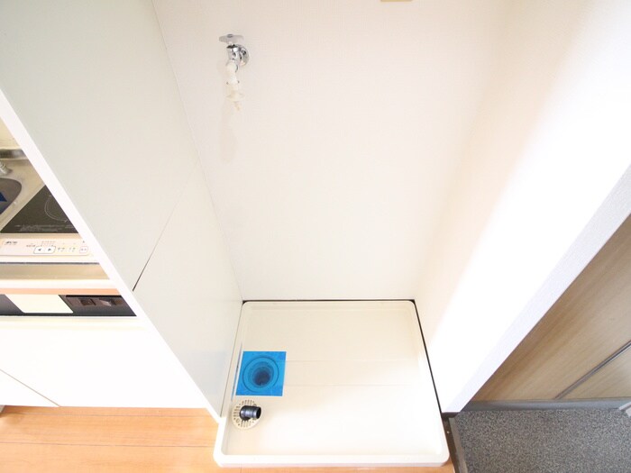 物件内観写真14　(洗濯機置場)