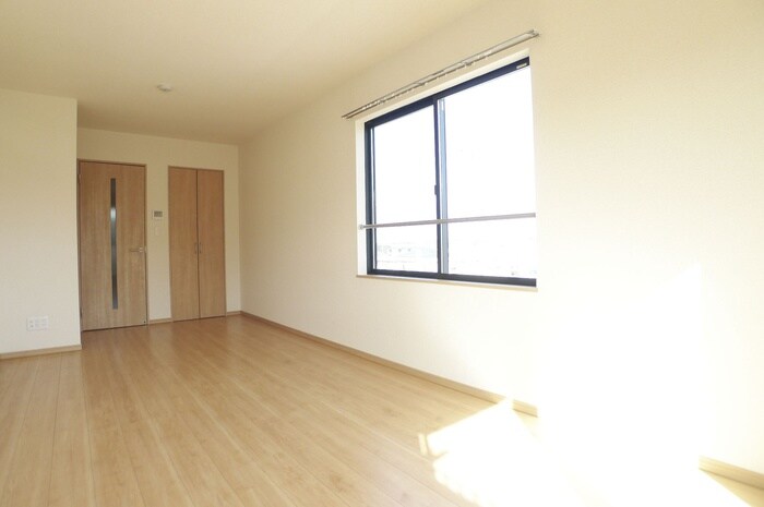 物件内観写真10　(居室)