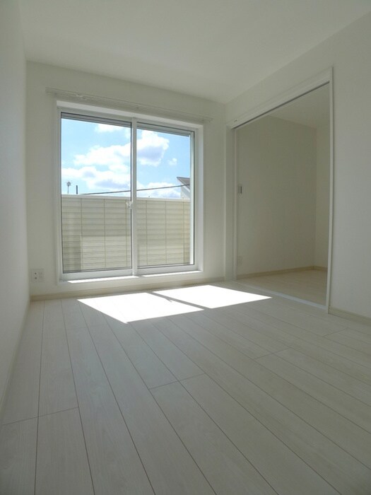 物件内観写真10　(居室)