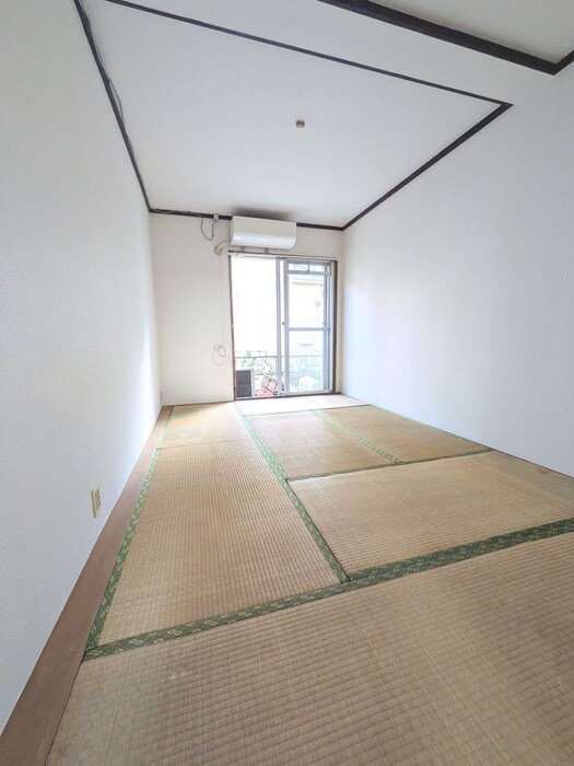 物件内観写真9　(居室)