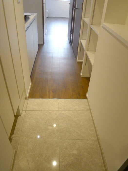 物件内観写真20　(玄関)