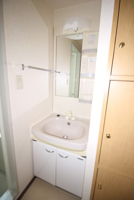 物件内観写真12　(洗面)