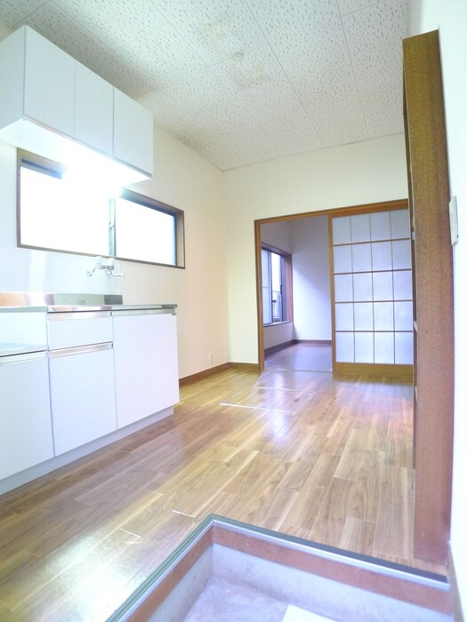 物件内観写真17　(玄関)