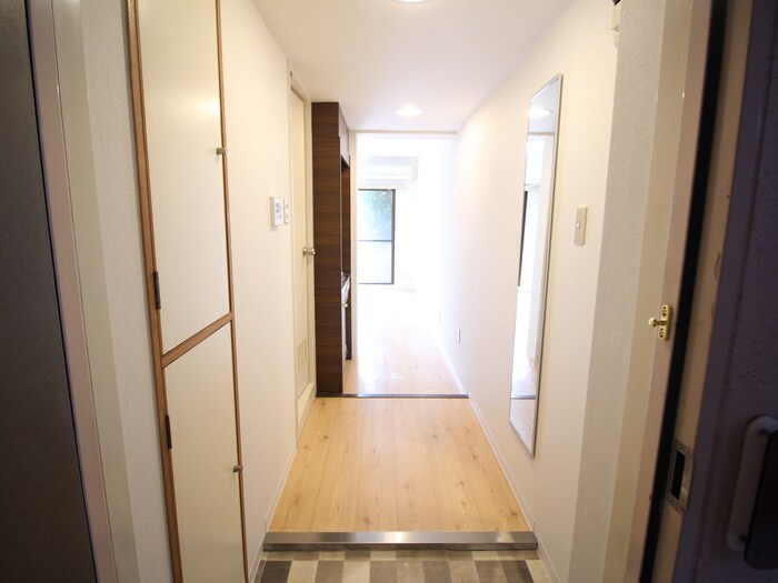 物件内観写真11　(廊下)