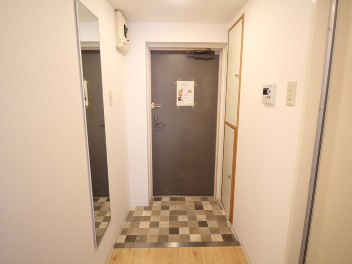 物件内観写真19　(玄関)