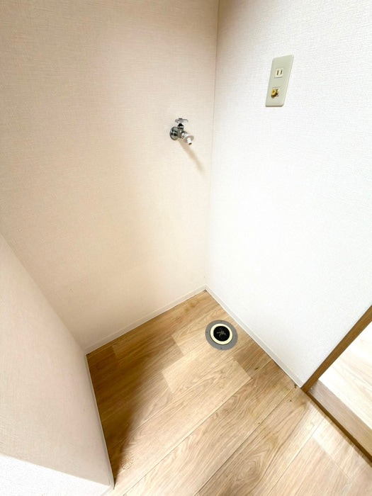 物件内観写真13　(洗濯機置場)