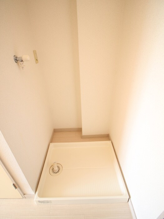 物件内観写真11　(洗濯機置場)