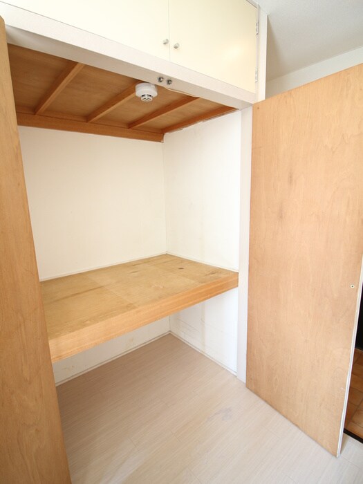 物件内観写真12　(収納)