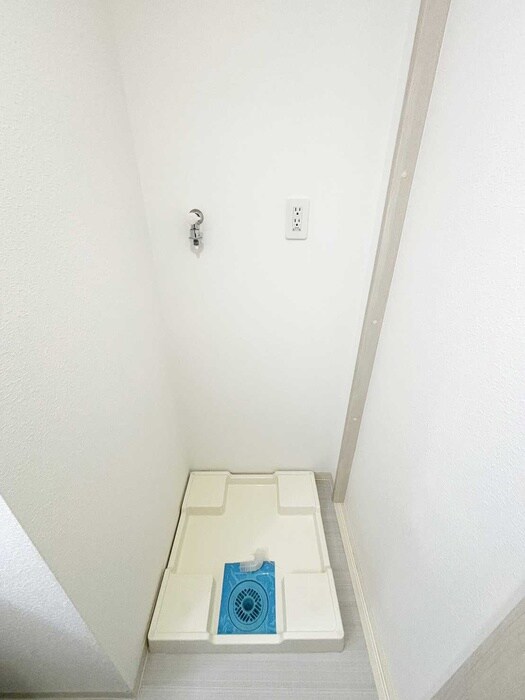 物件内観写真12　(洗濯機置場)