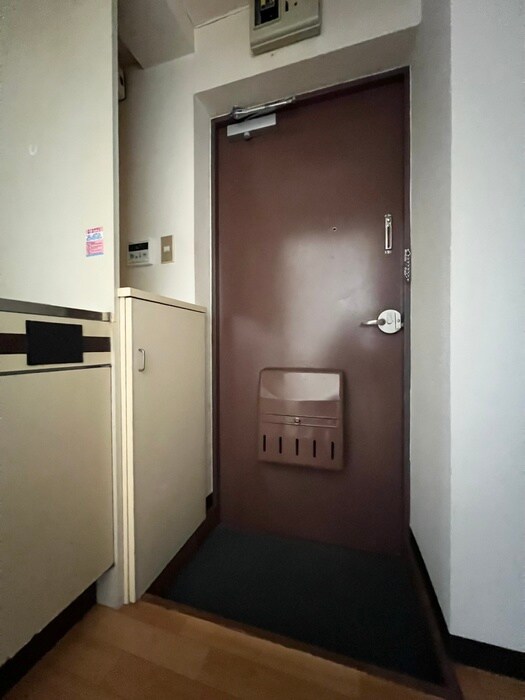 物件内観写真15　(玄関)