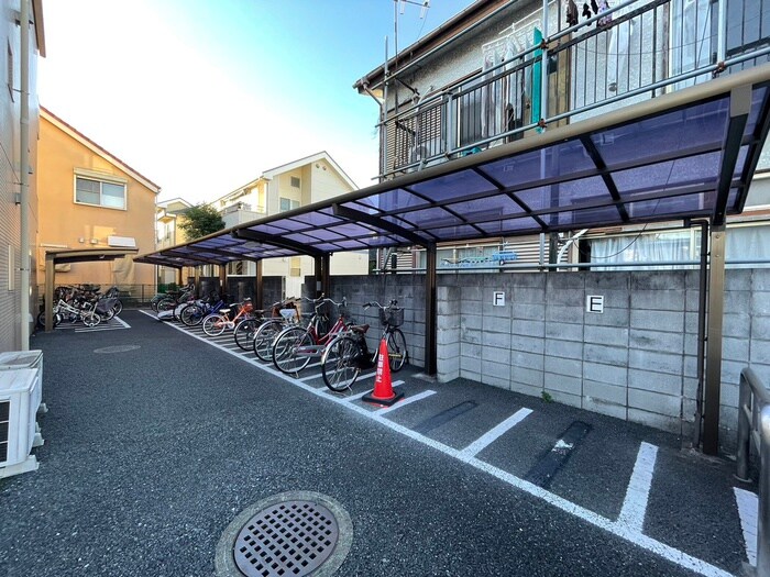 物件外観写真6　(駐輪場)