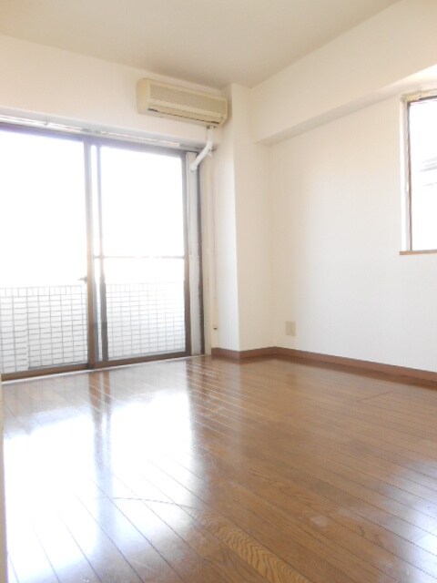 物件内観写真10　(居室)