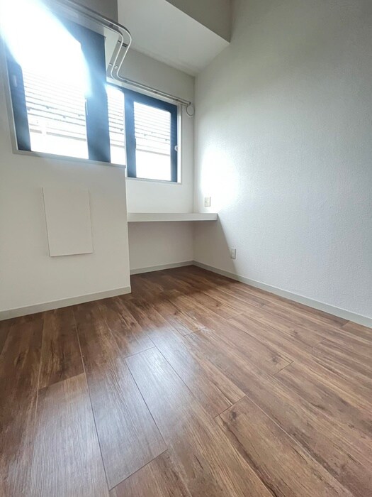 物件内観写真9　(居室)