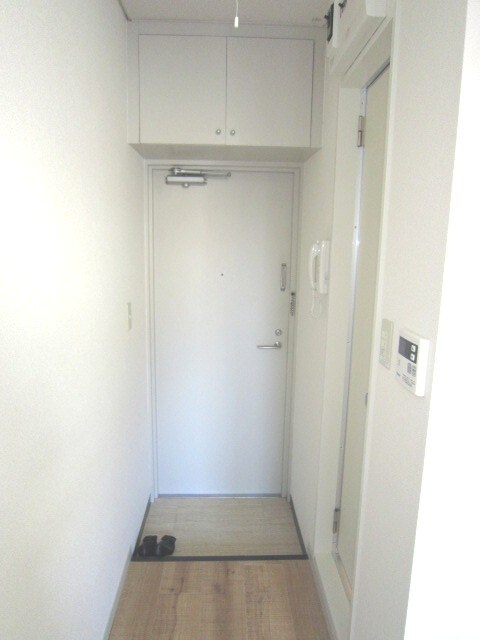 物件内観写真16　(玄関)