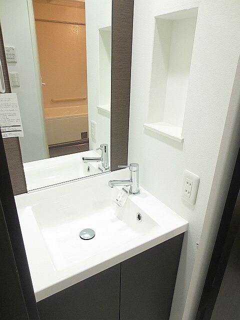 物件内観写真12　(洗面)