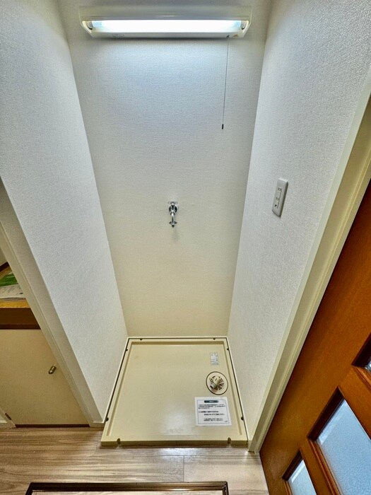 物件内観写真21　(洗濯機置場)