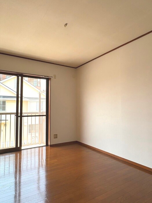 物件内観写真9　(居室)