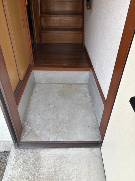物件内観写真14　(玄関)