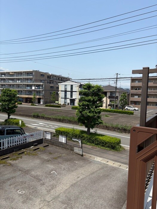 物件内観写真16　(室内からの展望)