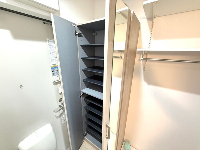 物件内観写真16　(靴箱)