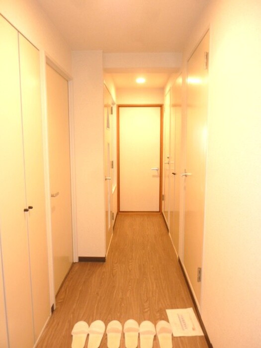 物件内観写真9　(玄関)