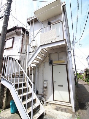 八幡リバ－ス外観写真