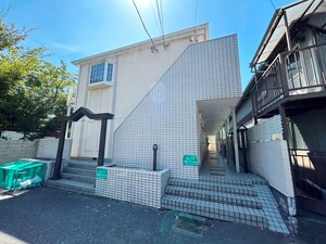 コ－ポ金沢八景外観写真