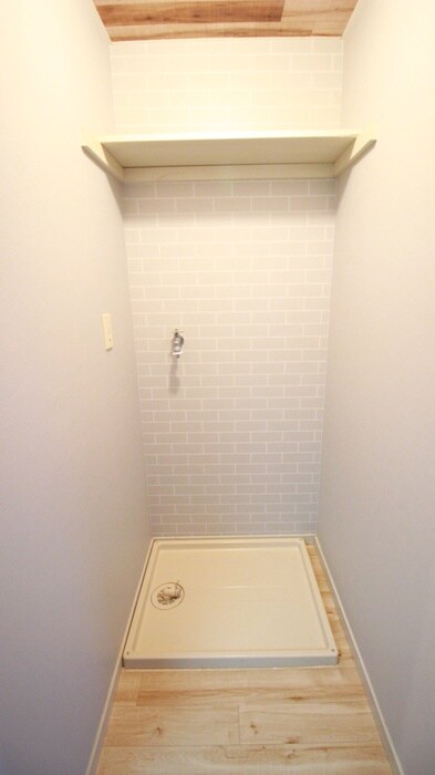 物件内観写真14　(洗濯機置場)