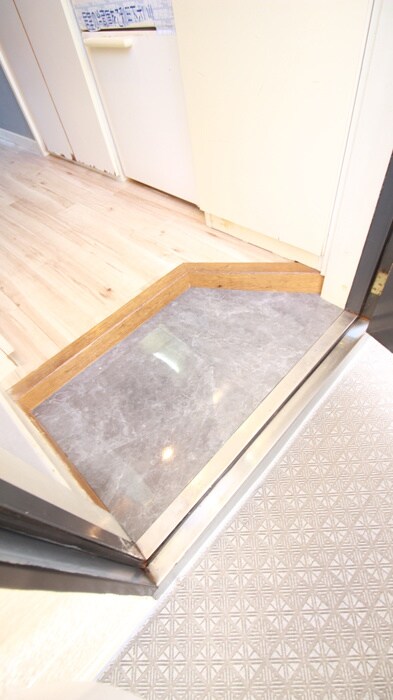 物件内観写真17　(玄関)