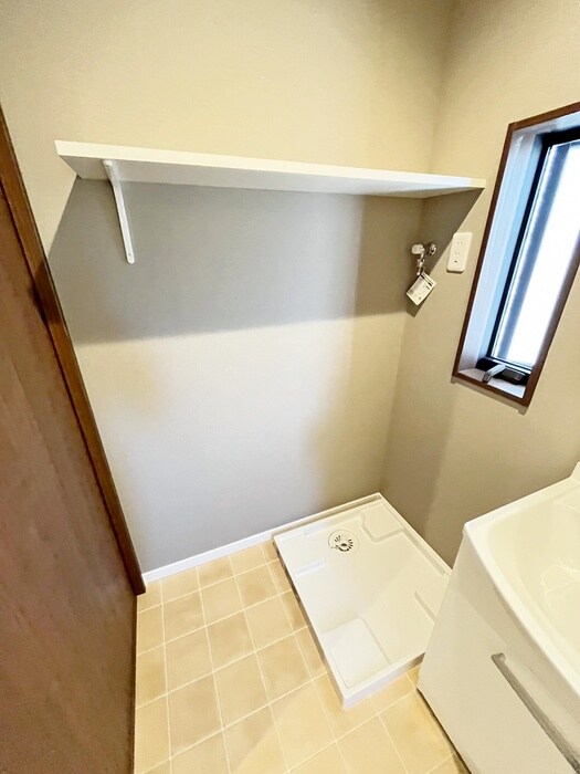 物件内観写真20　(洗濯機置場)