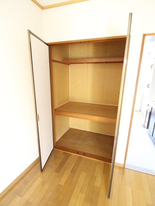 物件内観写真8　(収納)