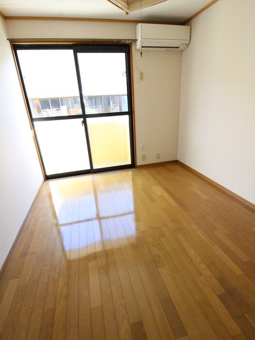 物件内観写真9　(居室)