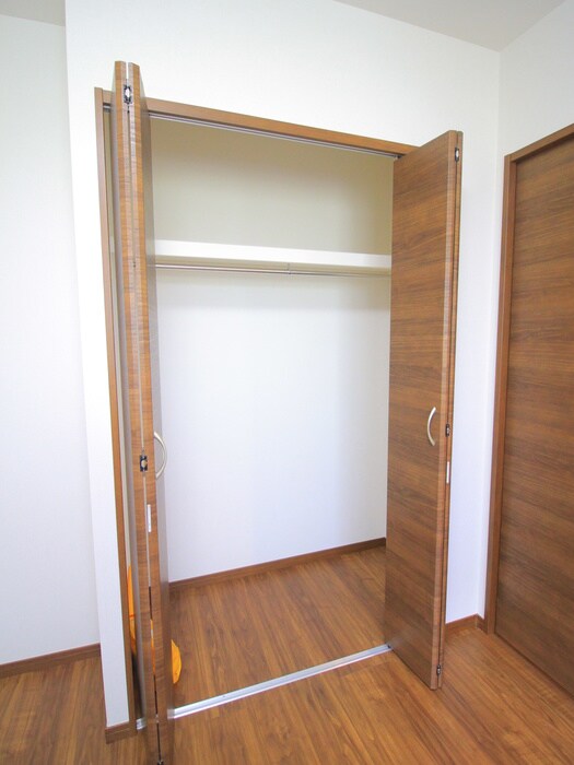 物件内観写真15　(収納)